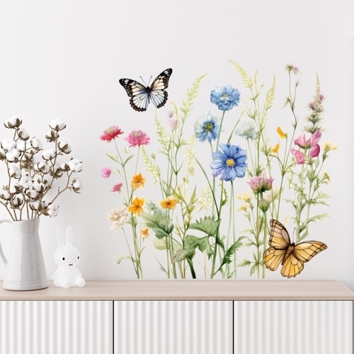 Väggdekor med vilda blommor och fjärilar i akvarell